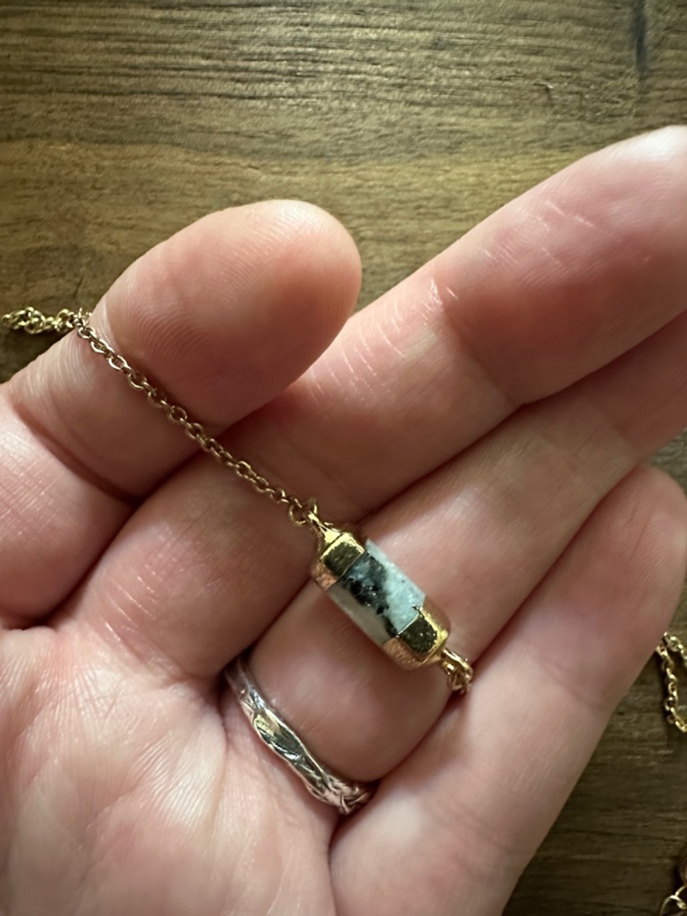 20 in Labradorite Bar Gold Necklace
